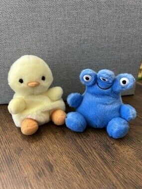 Aurora World Plush Palm Pals Stuffed Animal Lot of 2 Bean Bag, Alien And Chick